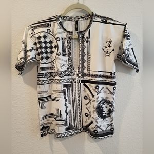 VERSUS VERSACE T shirt. Size M